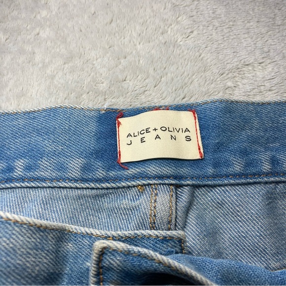 ALICE + OLIVIA Baggy Denim Cargo mid rise Jeans light Blue Wash selvedge Sz 28 - Picture 3 of 9